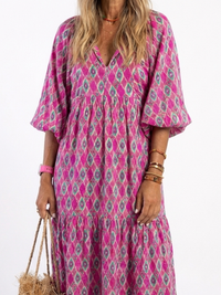 Edie – Patterned V-Neck Three-Quarter Sleeve Midi Dress