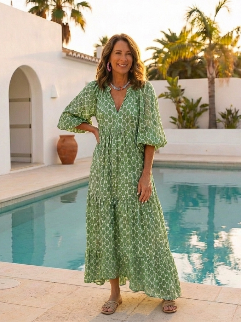 Edie – Patterned V-Neck Three-Quarter Sleeve Midi Dress