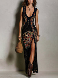 Aisha - Bohemian-Style Printed Dress with Deep V-Neck and High Slit