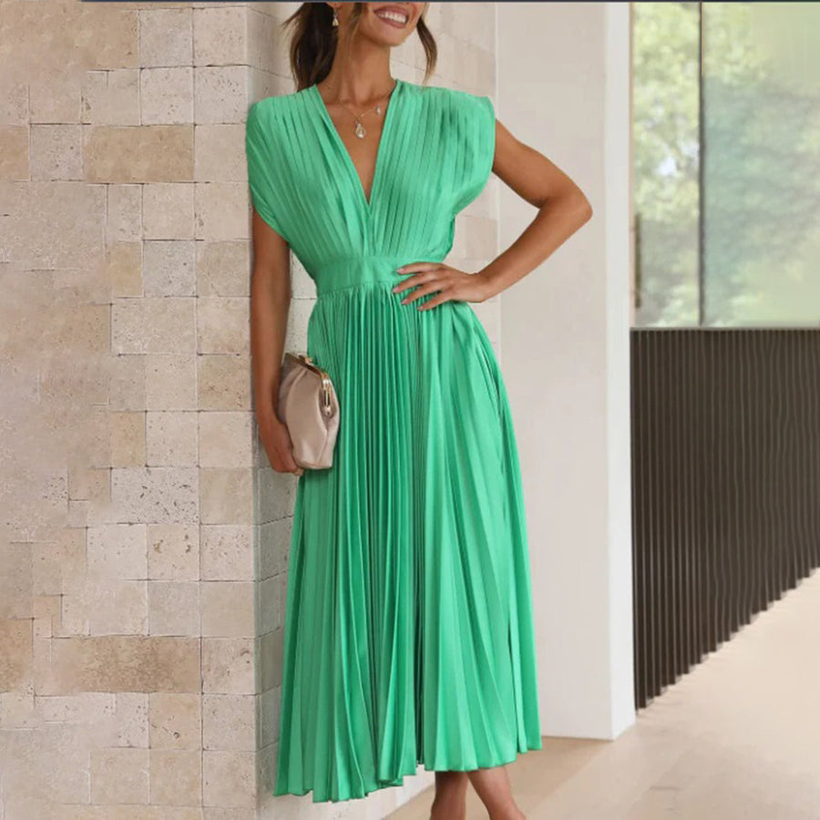 Evie - Timeless Pleated Midi Dress