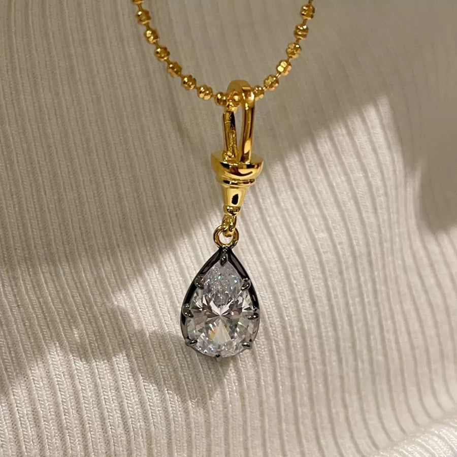 2.4ct Drop-Shaped Diamond Black Gold Necklace
