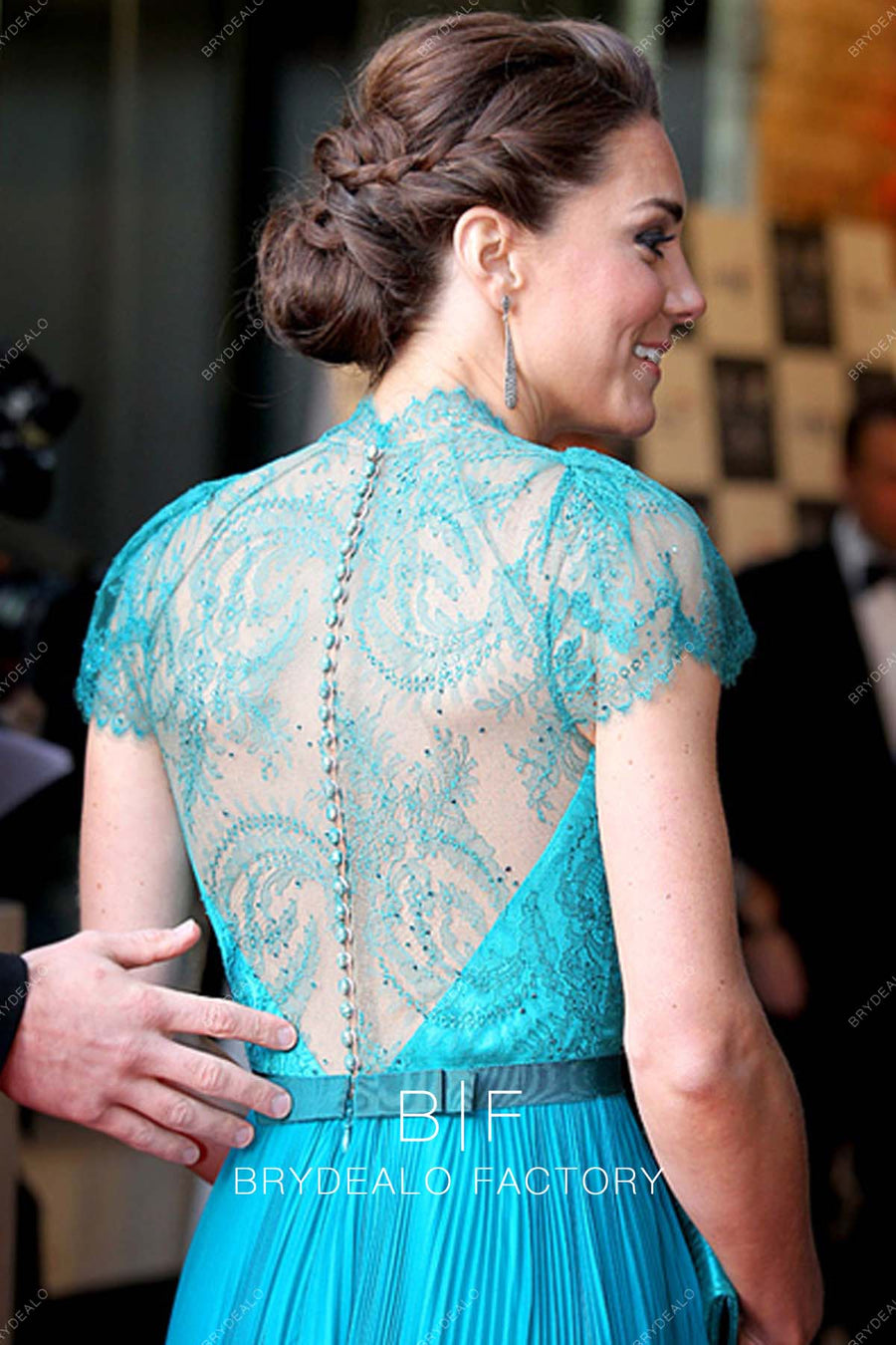 Kate Middleton Robe de Soirée Élégante en Dentelle de Gaze Rouge Tapis Rouge
