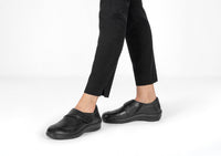 Delphine – Effortless Elegance in Timeless Black