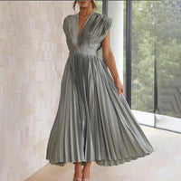 Evie - Timeless Pleated Midi Dress
