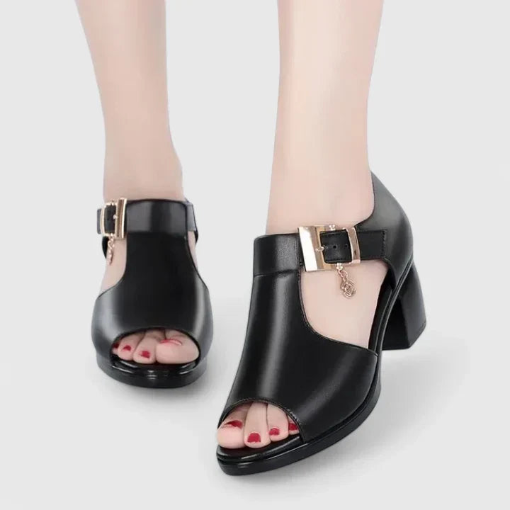 Lyzanne | Elegant Sandals Black