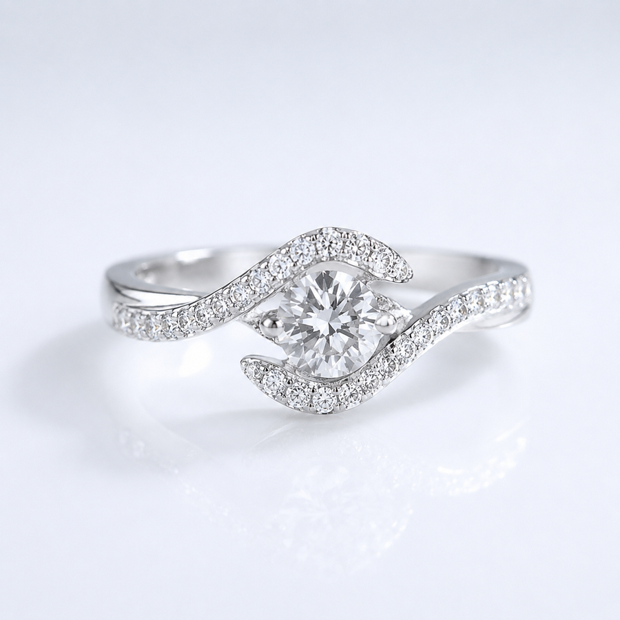 SILVER OVAL DIAMOND TWIST RING
