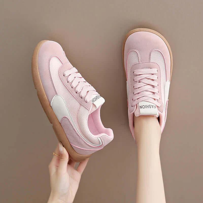 Sarah – Shoes with a Wide Toe Cap