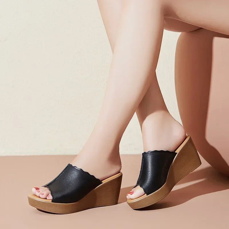 Selena Platform Wedge