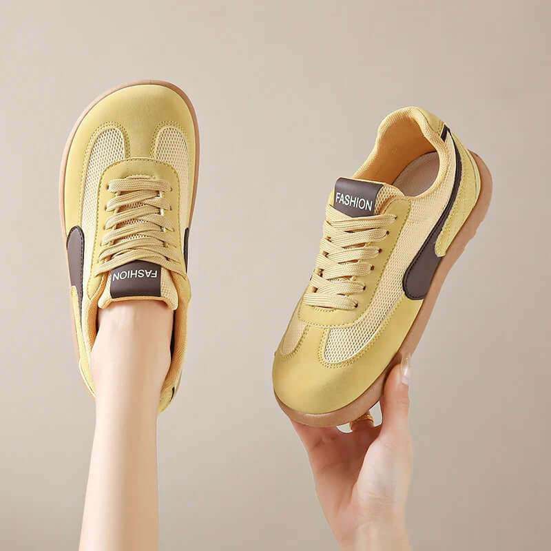 Sarah – Shoes with a Wide Toe Cap