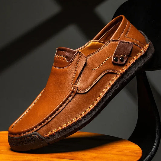 Chester - Classic Men's Loafers – Light Brown
