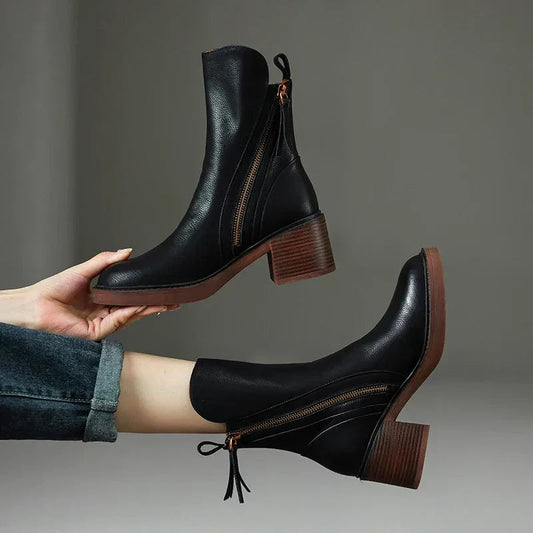 Avril | Stylish Orthopedic Boots Black