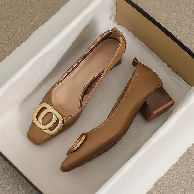 Auri - Elegant Crest Heels
