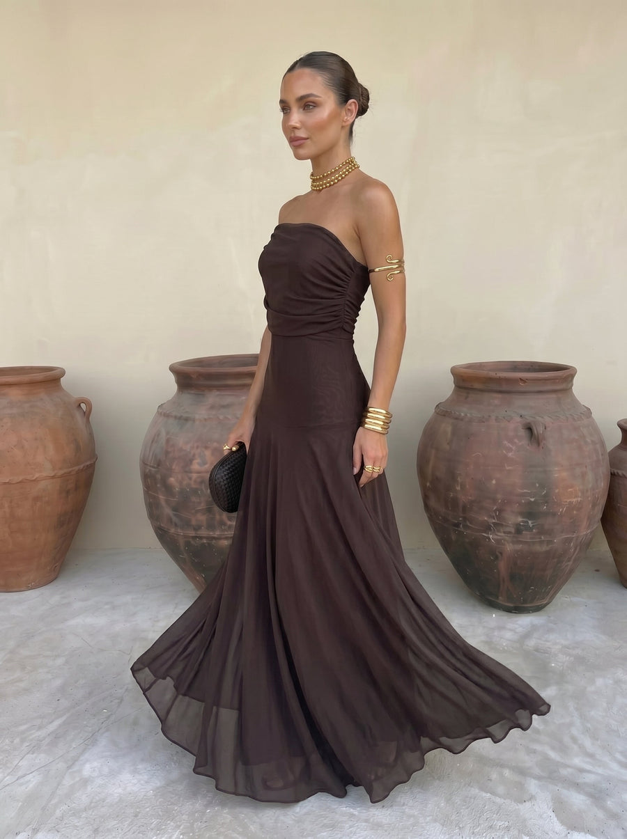 Eveline – Elegant Off-Shoulder Chiffon Maxi Dress