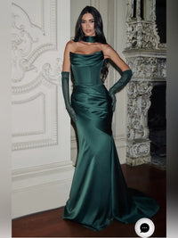 Dress Elegant Emerald Green Satin Mermaid Evening Dress Color: Green