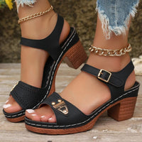 Evelyn | Cross-Strap Sandals Block Heel Platform Cushioned Black