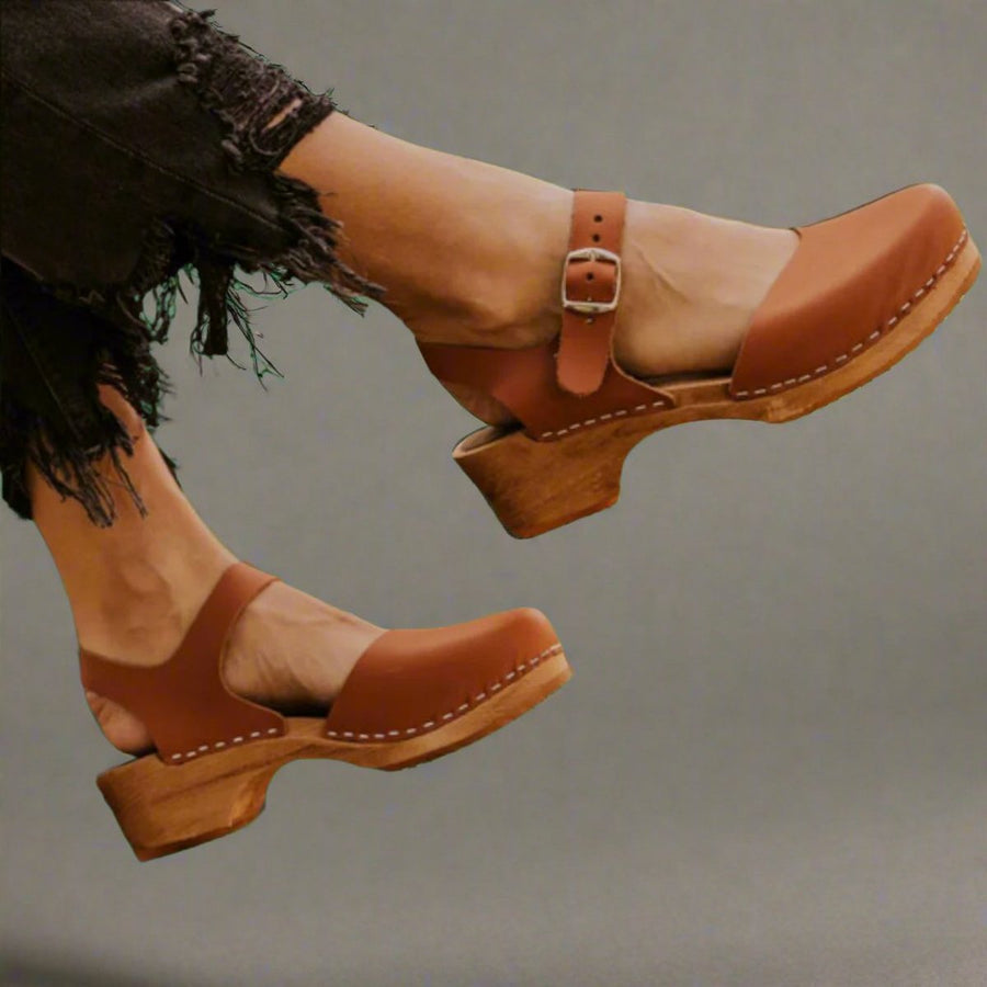 Bettany | Women's Platform Clog Ankle Strap Closed Toe Shoe