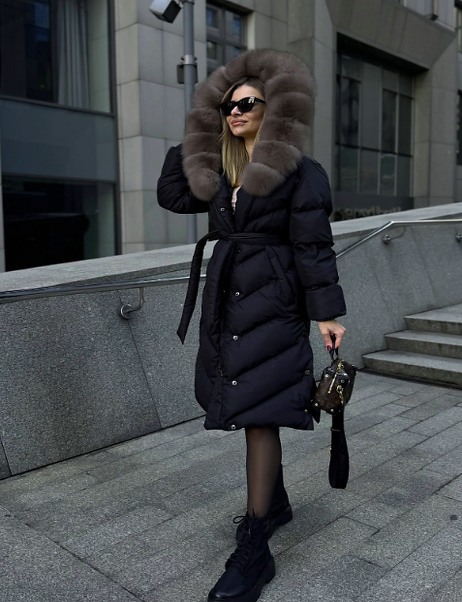 Caris – Elegant Winter Jacket with Faux Fur Collar