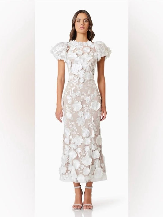 Elliatt Dress Elliatt White 3d Floral Lace Midi Dress Color: Tan White