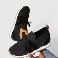 Mikhailah | Orthopedic Sneaker Black