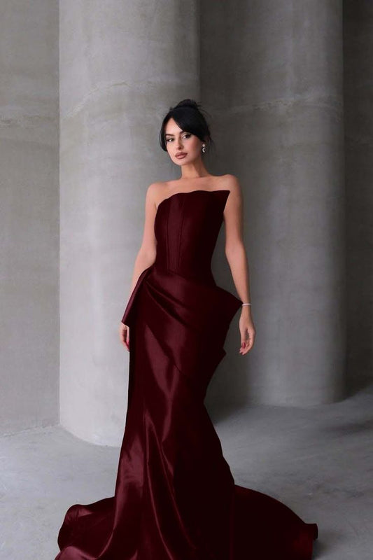Chic Strapless Sleeveless Mermaid Long Prom Dress With Pleated