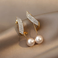 Marceline – Crystal Feather Pearl Earrings