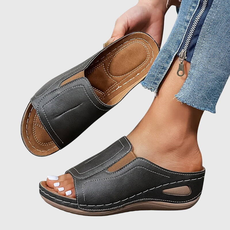 Hadley - Orthopedic Sandals