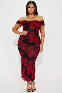 Women's Savannah Roses Mesh Maxi Dress Combo In Red Size Medium