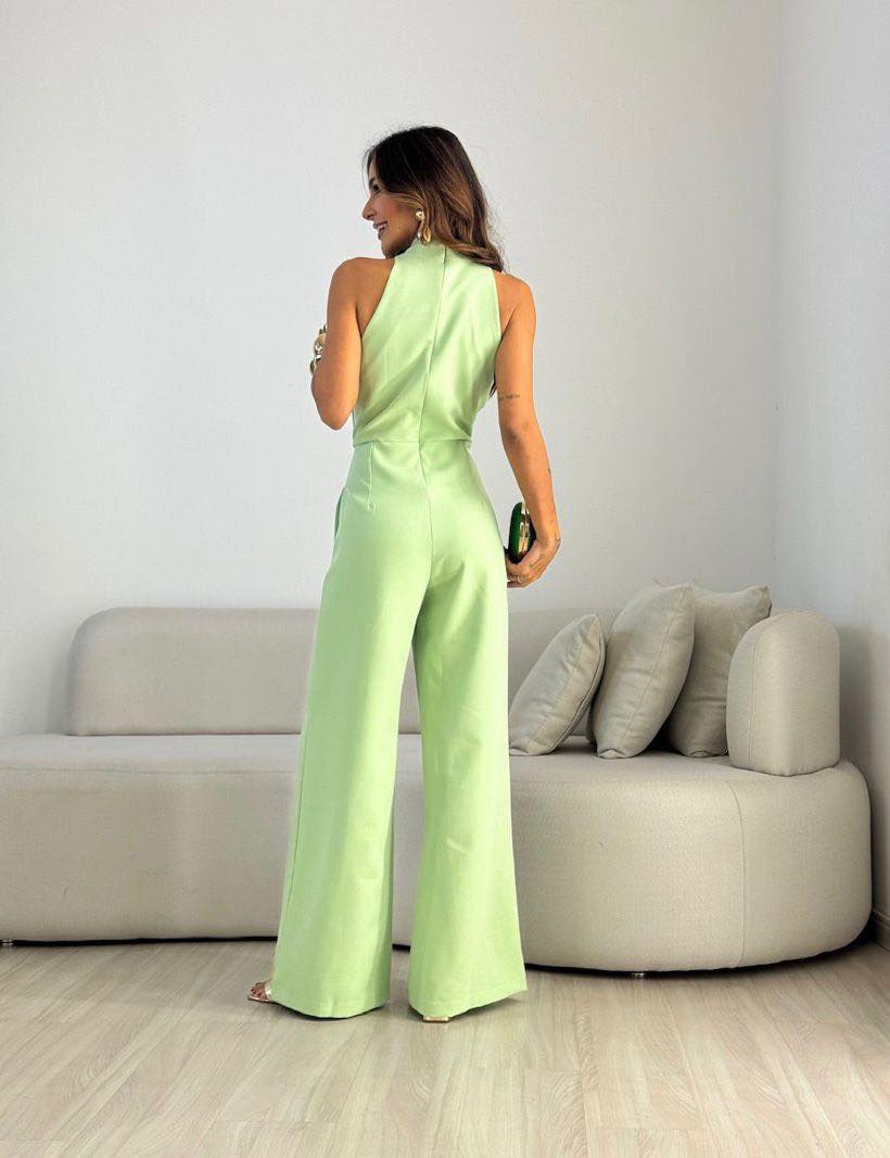 Robyn - Flowy Wide-Leg Elegant Jumpsuit with Defined Waist
