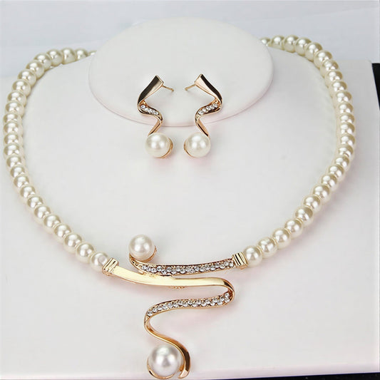 Adeline – Elegant Natural Pearl Necklace Set