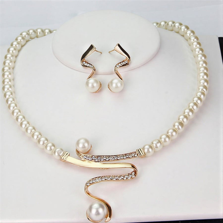 Adeline – Elegant Natural Pearl Necklace Set