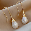 Calista – Classic Pearl Drop Earrings