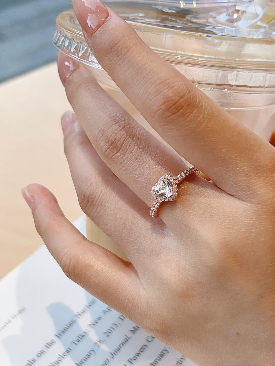 Sparkling Heart Ring collection