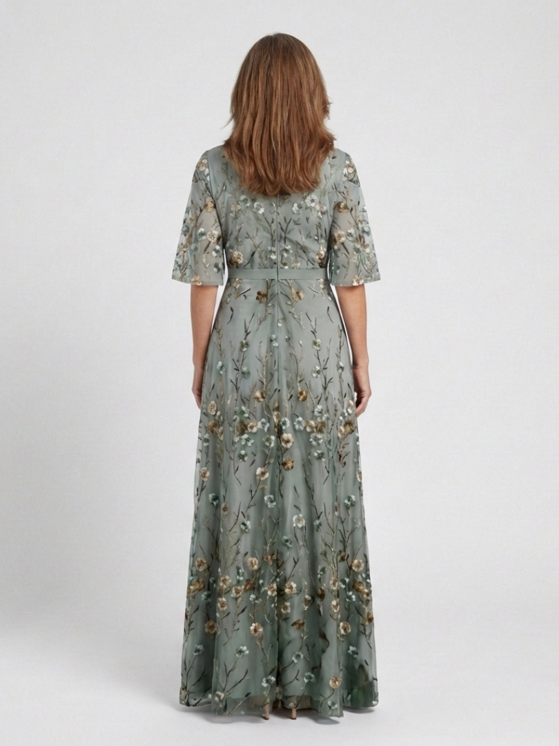 Flora – Floral V-Neck Maxi Dress with Short Sleeves