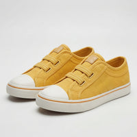 Vira – Casual Slip-On Sneakers