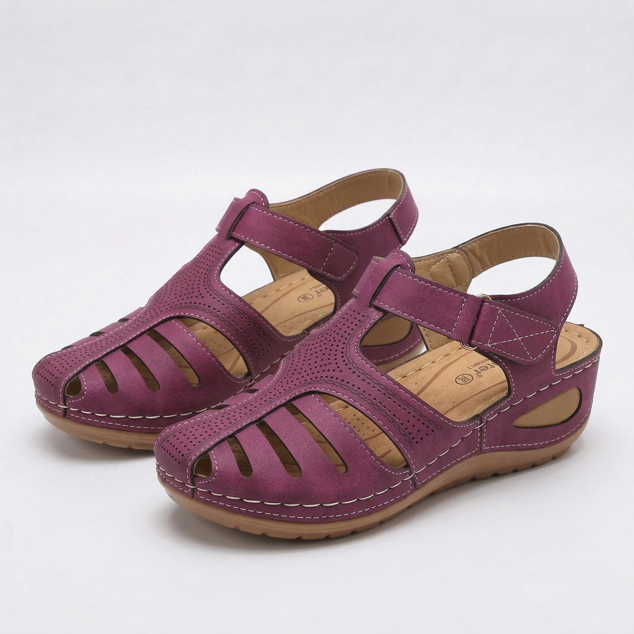 Verity – Comfort Sandals with a Gentle Lift