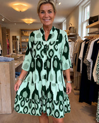 Margot - Tummy-Hiding Spring Dress
