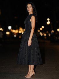 CAMILLE ELEGANCE MIDI DRESS Zwart back