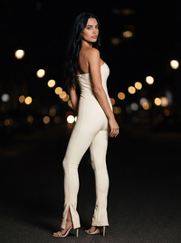 Kiki Ivory back