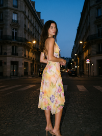 ARTEMIS WRAP MIDI DRESS sfeer 2