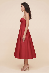 Amelie Red side