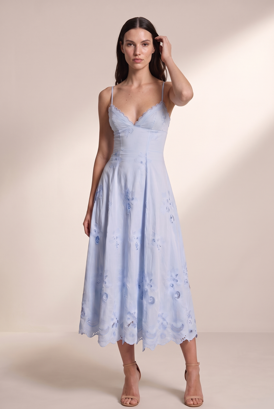 SARA MAXI A3F Blue pose