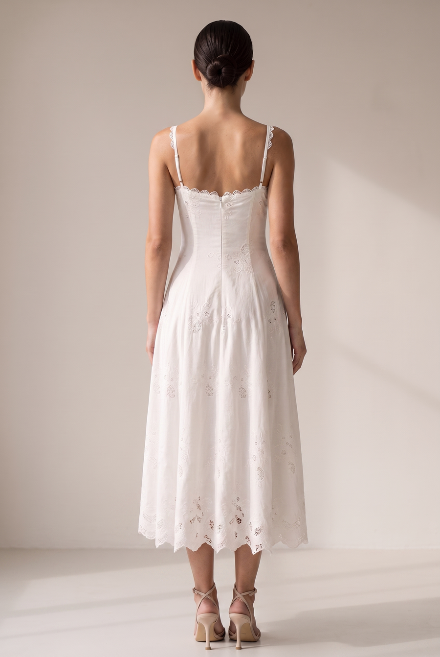 SARA MAXI A3F White back v2