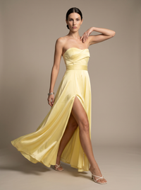 Yellow pose2