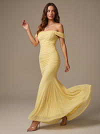 Yellow pose2