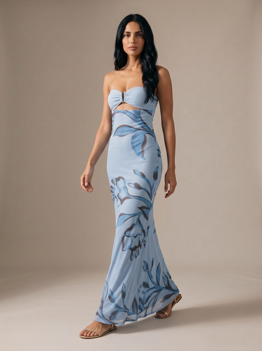 Aria Blue pose2