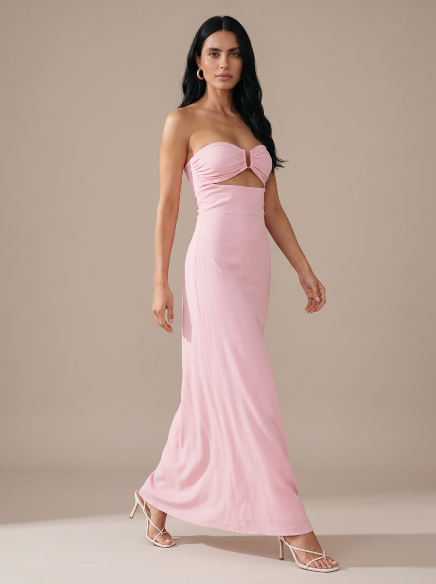 Aria Pink pose1