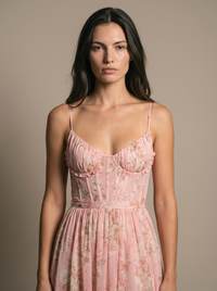 Amira Blush Garden inzoom