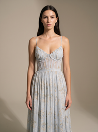 Amira Ivory Romance inzoom