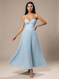 Jane Ocean Blue studio pose1