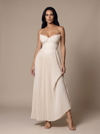 Jane Ivory studio pose1